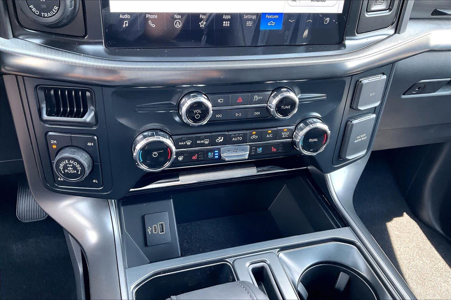 New 2026 Carbonized Gray Metallic Ford Lariat® image 19