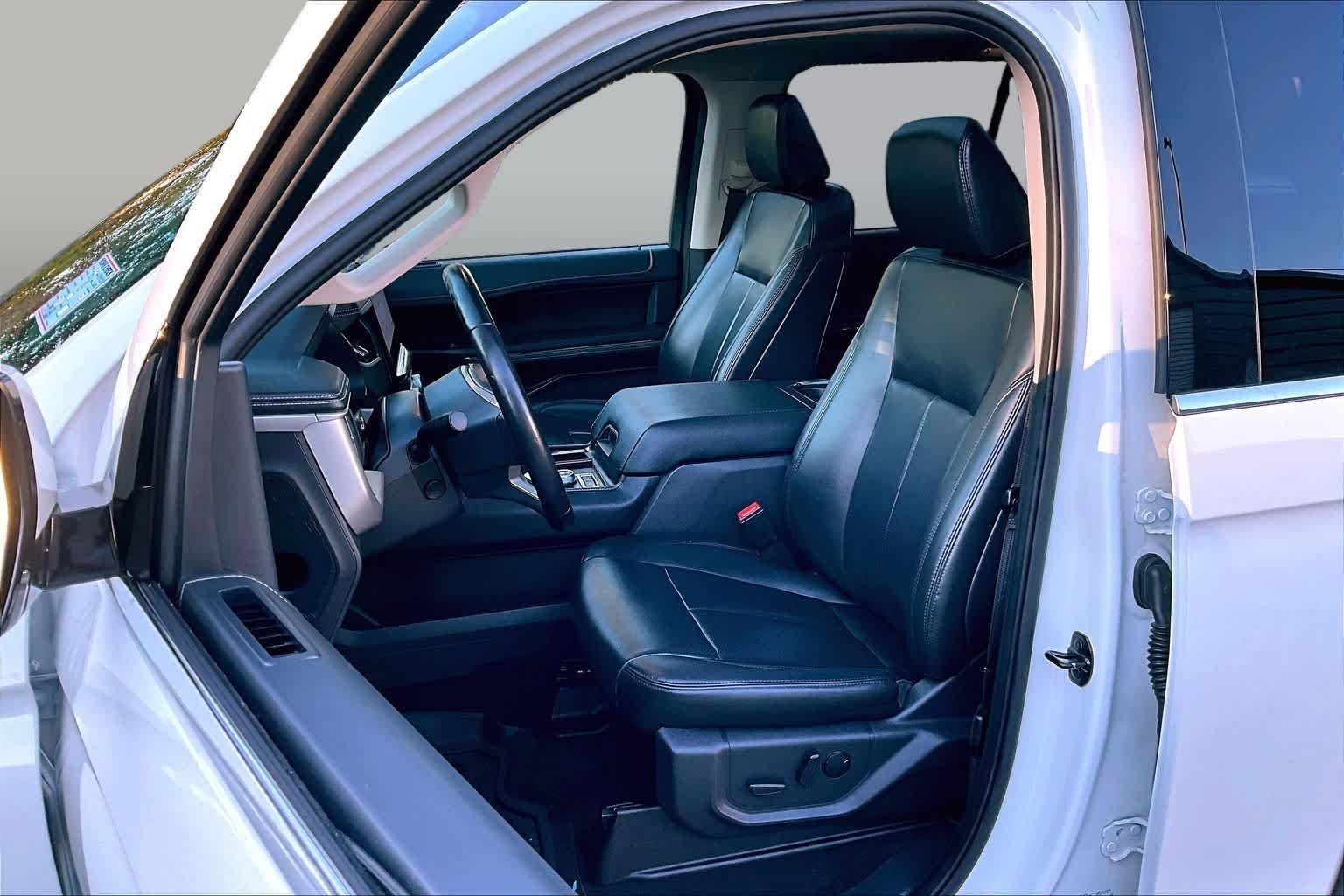 Used 2024 Star White Metallic Tri-Coat Ford XLT image 9