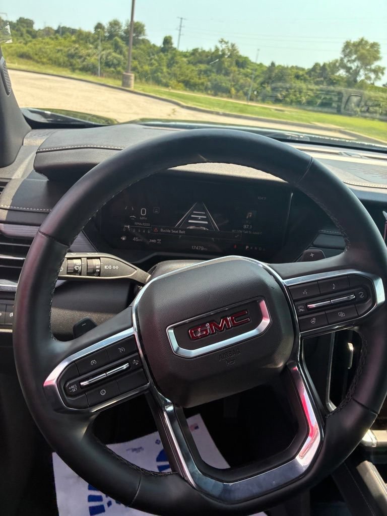 Used 2025 Ebony Twilight Metallic GMC Elevation image 20