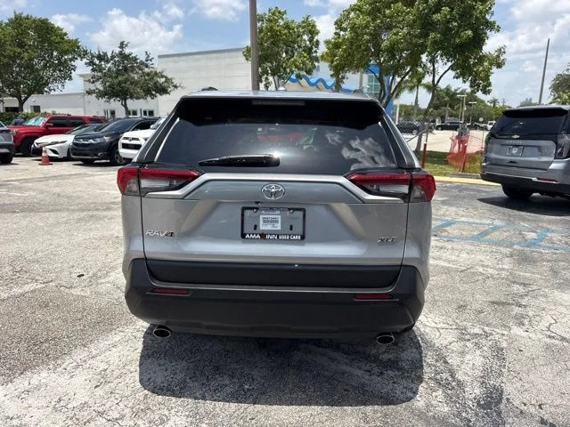 Used 2023 Silver Toyota XLE Premium image 4