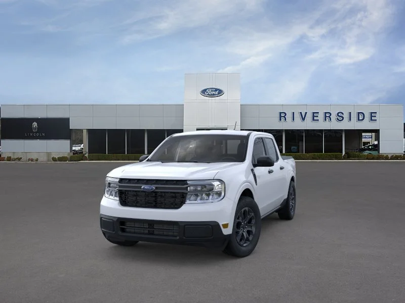 New 2024 Oxford White Ford XLT image 2
