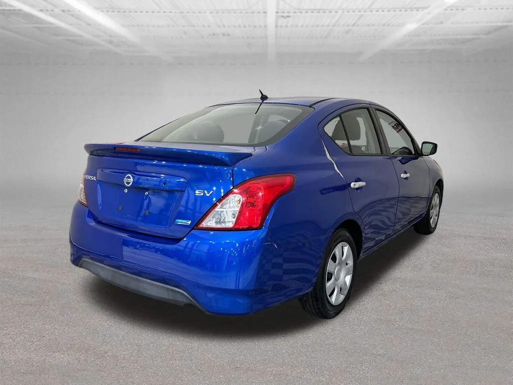 Used 2016 Blue Nissan 1.6 SV image 5
