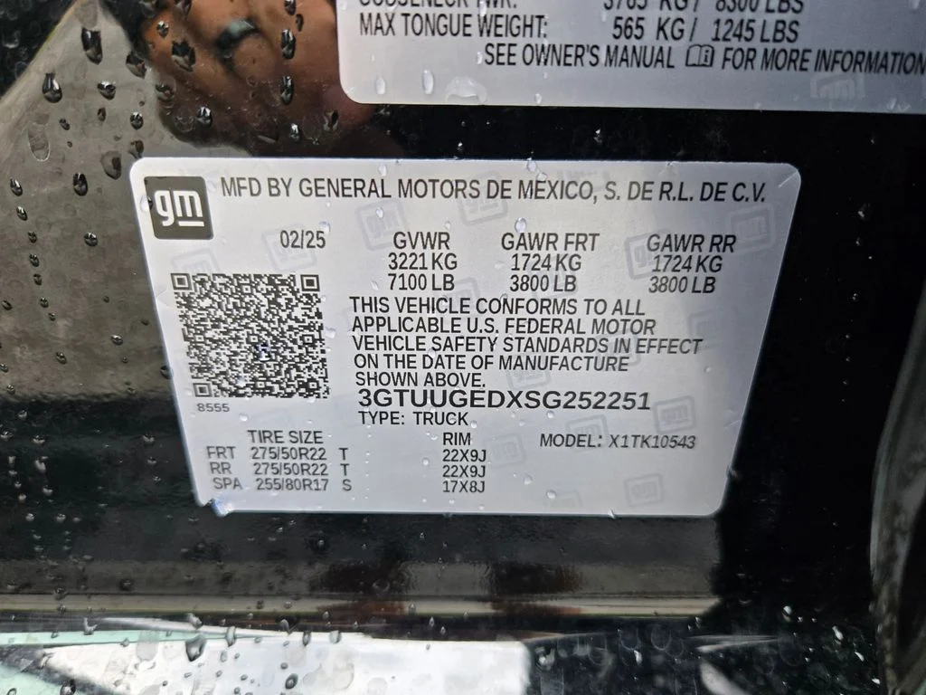 Used 2025 Black GMC Denali image 35