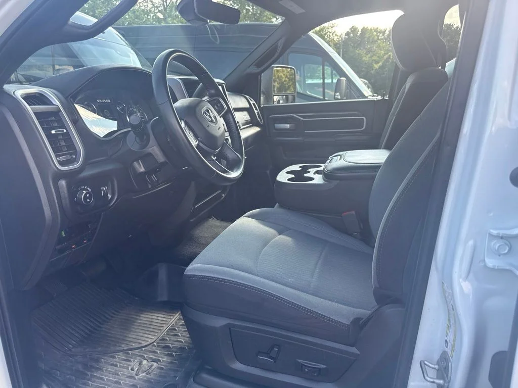 Used 2024 White Ram Big Horn image 3
