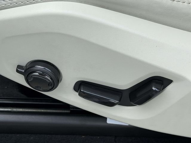 Used 2024 White Volvo Ultimate image 20