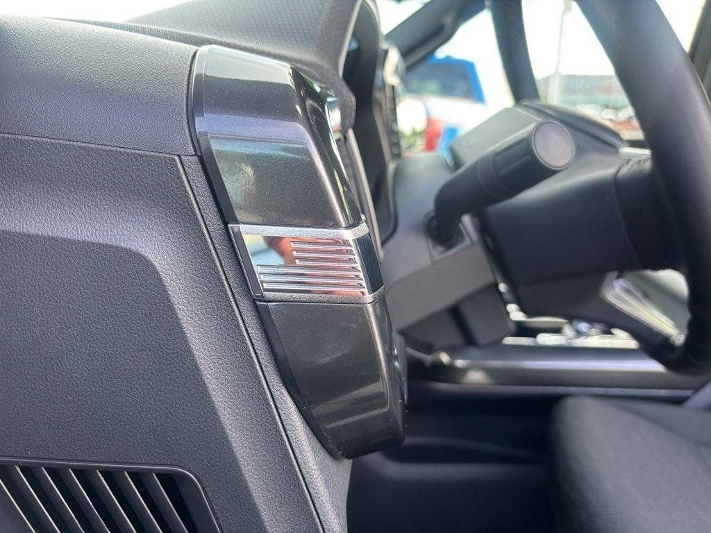 Certified Used 2023 Avalanche Ford XLT image 32