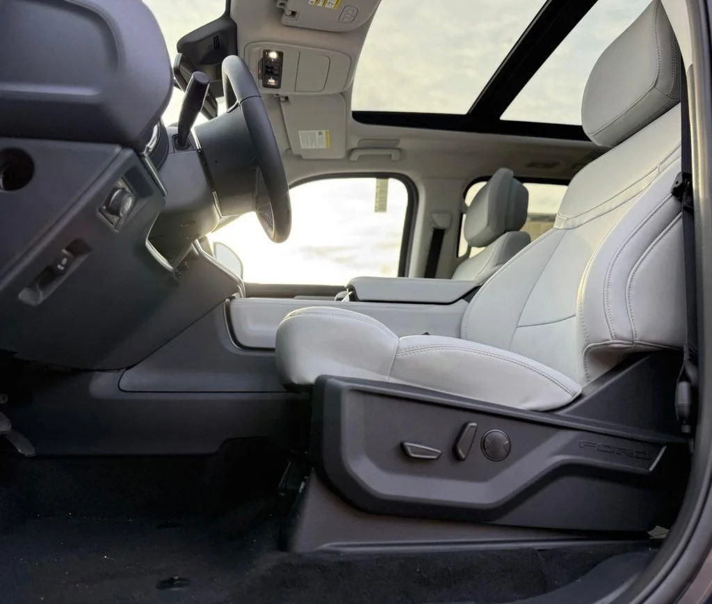 New 2027 Blue Ford Platinum image 16