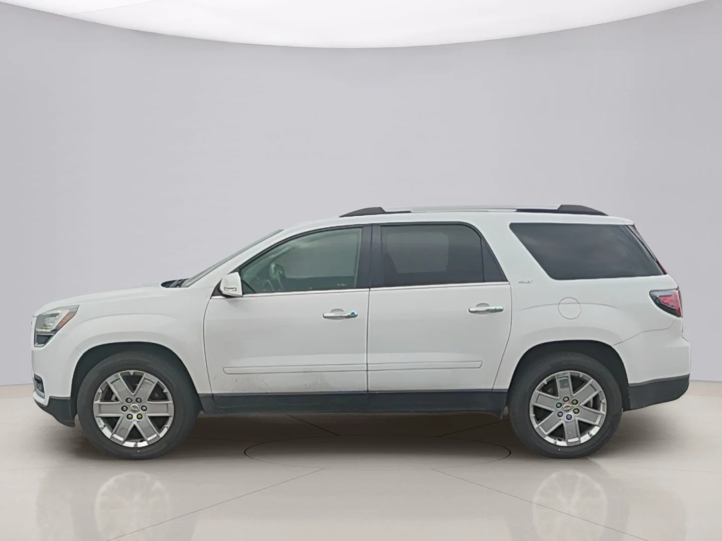 Used 2017 White Gmc LIMITED image 2