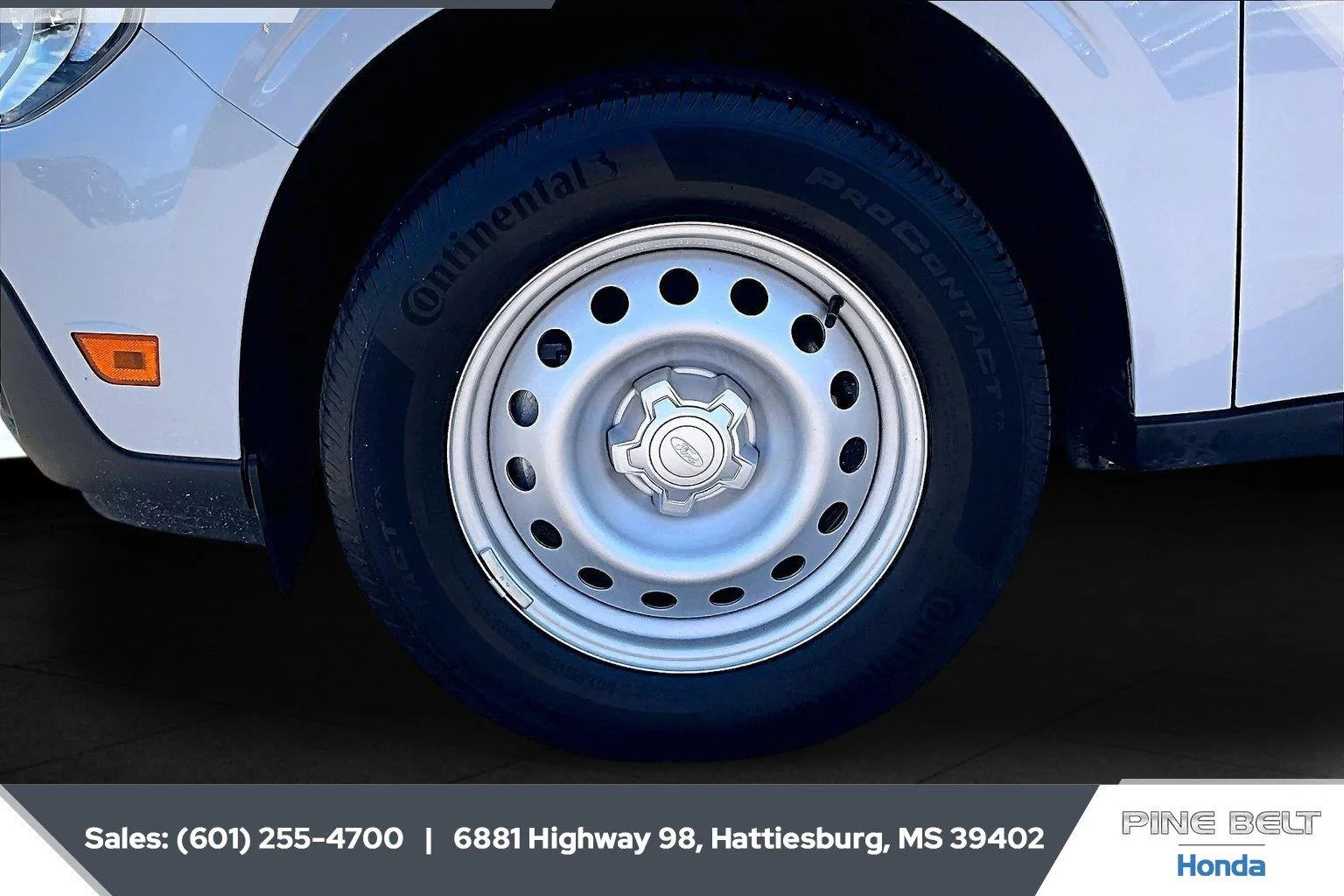 Used 2025 Space White Ford XL image 7