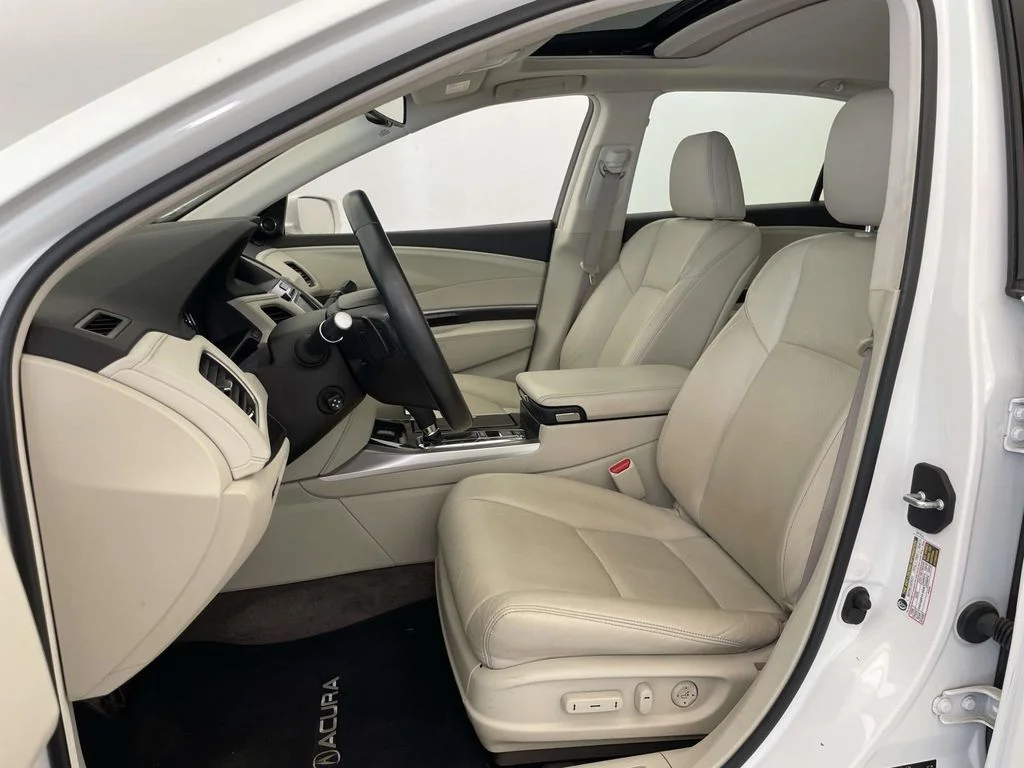 Used 2016 White Acura Base image 13