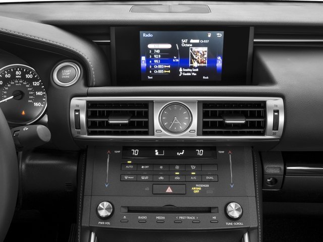 Used 2016  Lexus 200t image 10