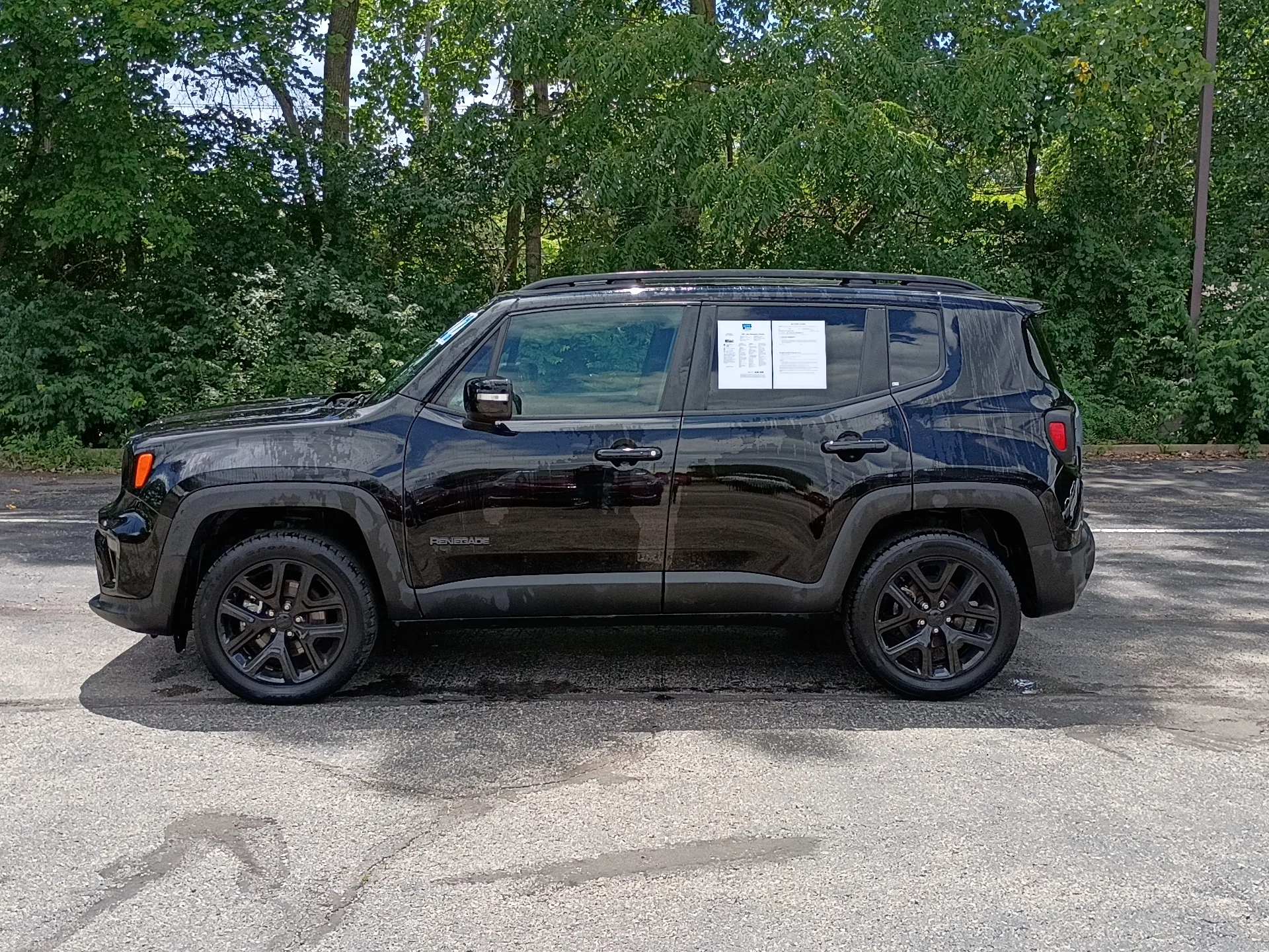Used 2022 Black Clear Coat Jeep Altitude image 6