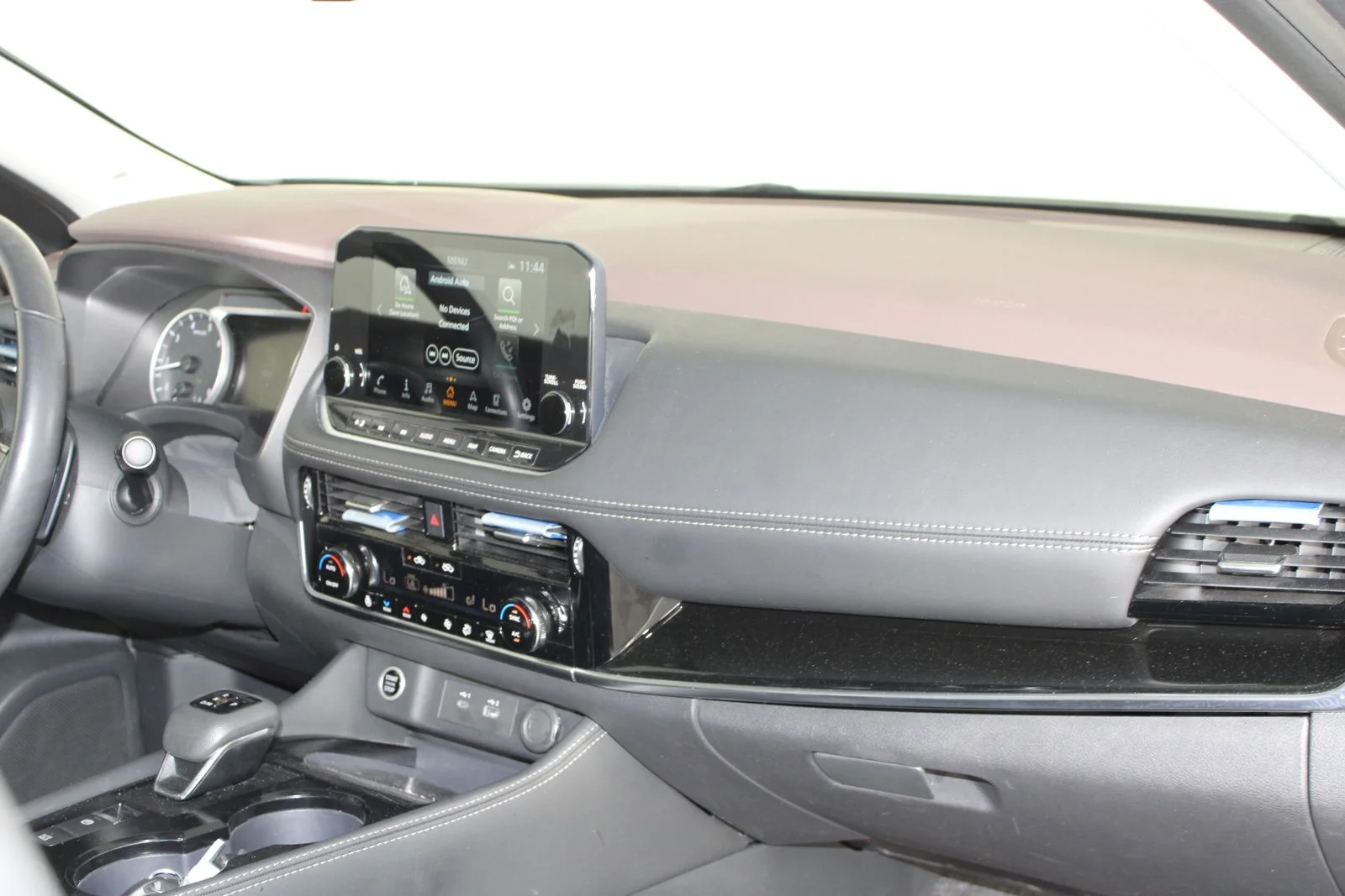 Used 2023 Gray Nissan SL image 14