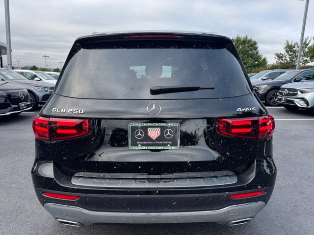 Used 2026 Night Black Mercedes-Benz GLB 250 image 22