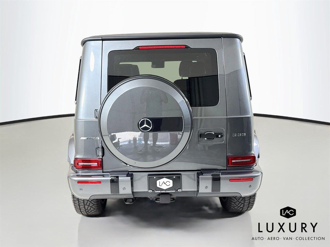 Used 2021 designo Graphite Metallic Mercedes-Benz AMG® G 63 | Carbon Trim | Only 7K Miles image 6