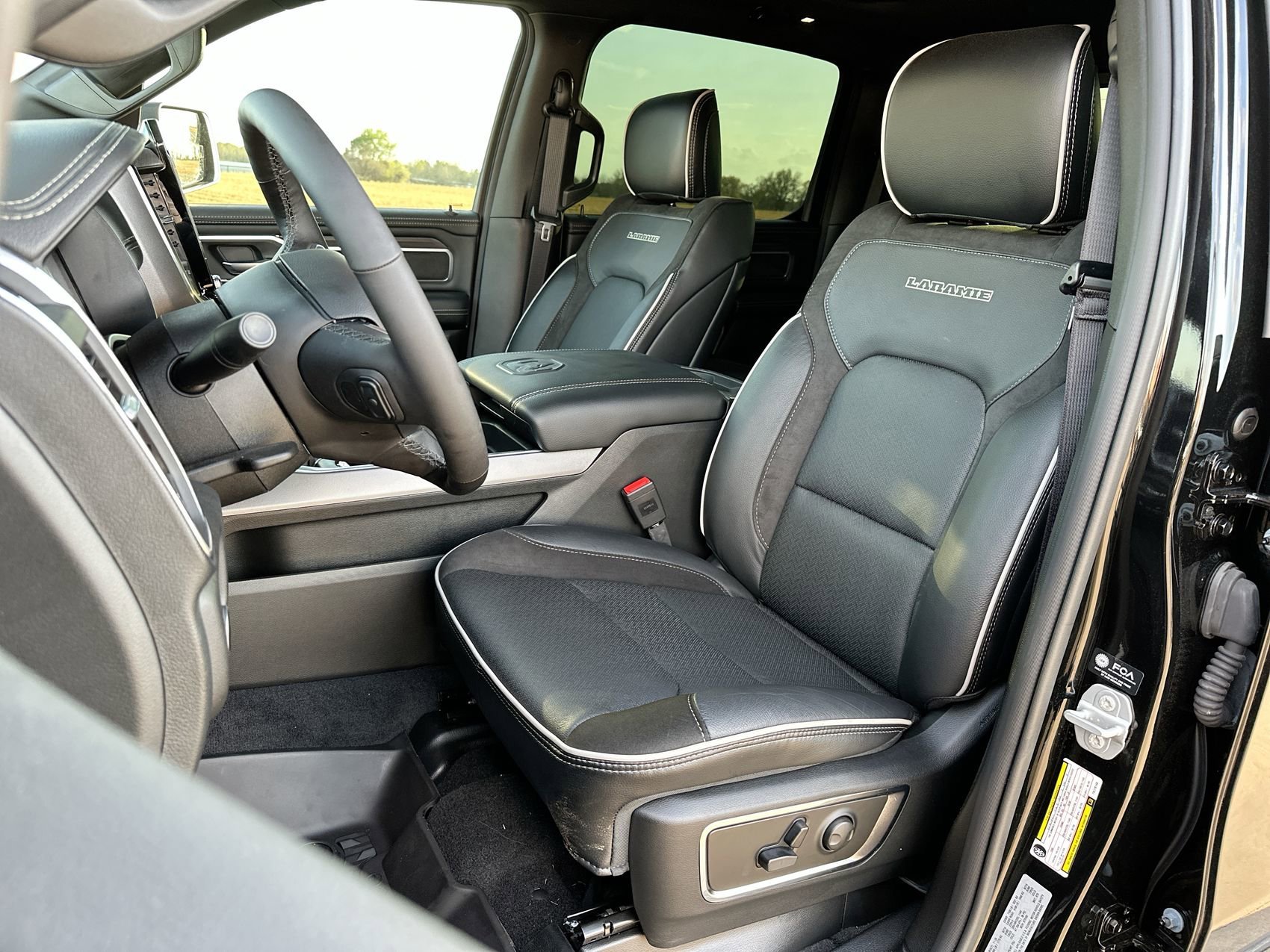 New 2026 Diamond Black Crystal Pearlcoat Ram Laramie image 11