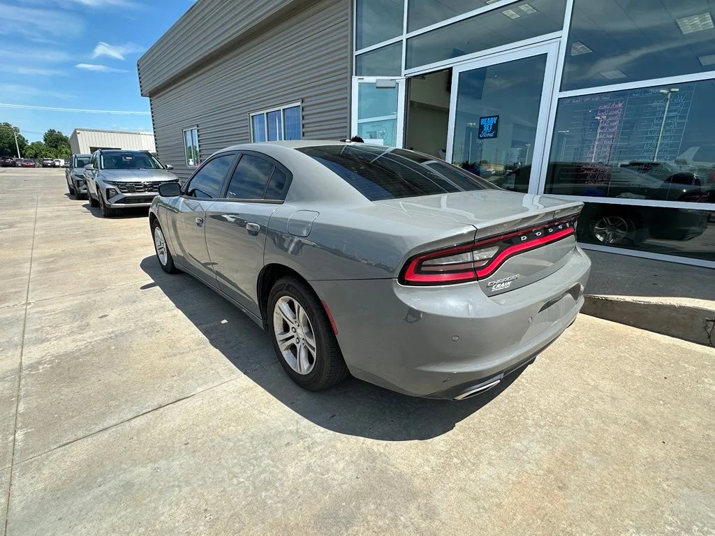 Used 2019 Destroyer Gray Clearcoat Dodge SXT image 5