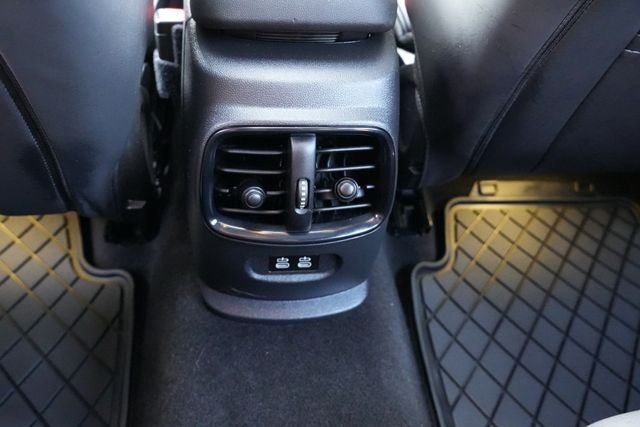Used 2022 Black MINI Clubman image 18