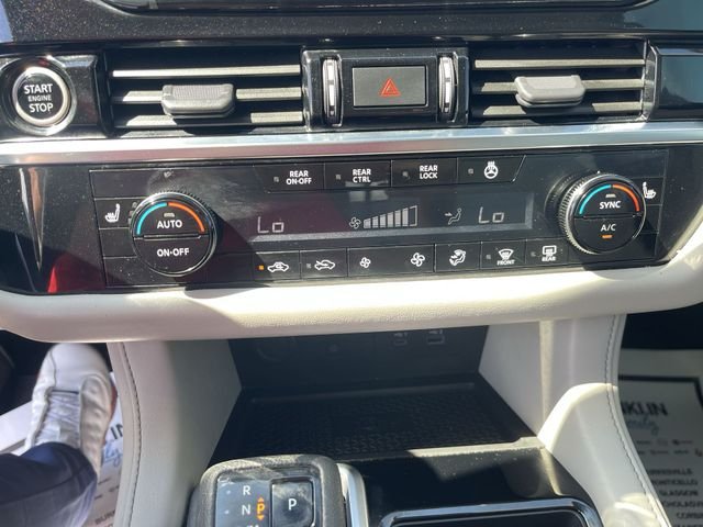 Used 2023 Blue Nissan SL image 19