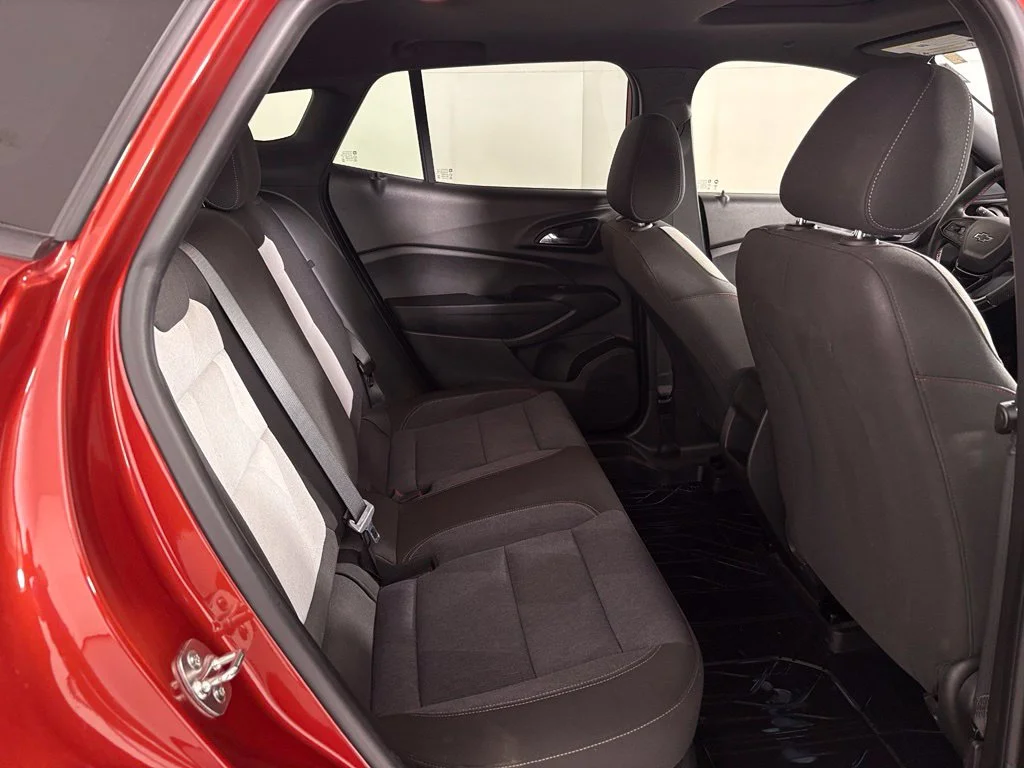 Used 2024 Red Chevrolet 1RS image 37