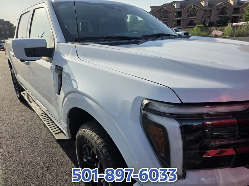 Used 2025 Oxford White FORD LARIAT image 3