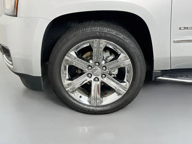 Used 2019 Silver GMC Denali image 30
