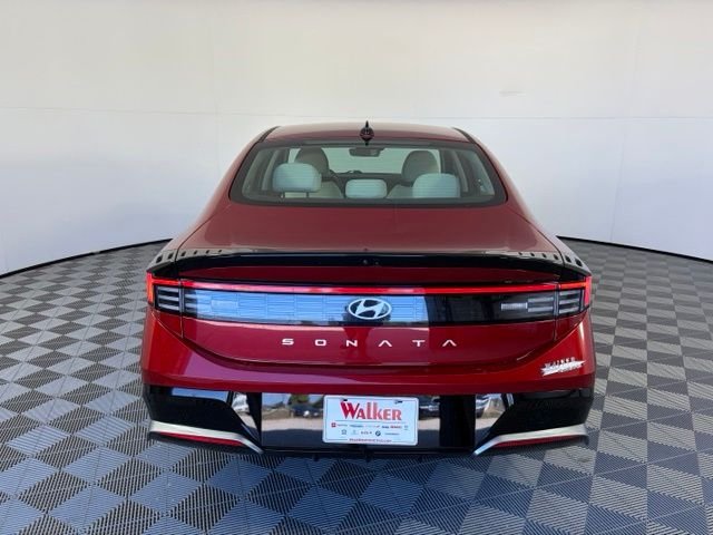 Used 2025 Red Hyundai SEL image 6