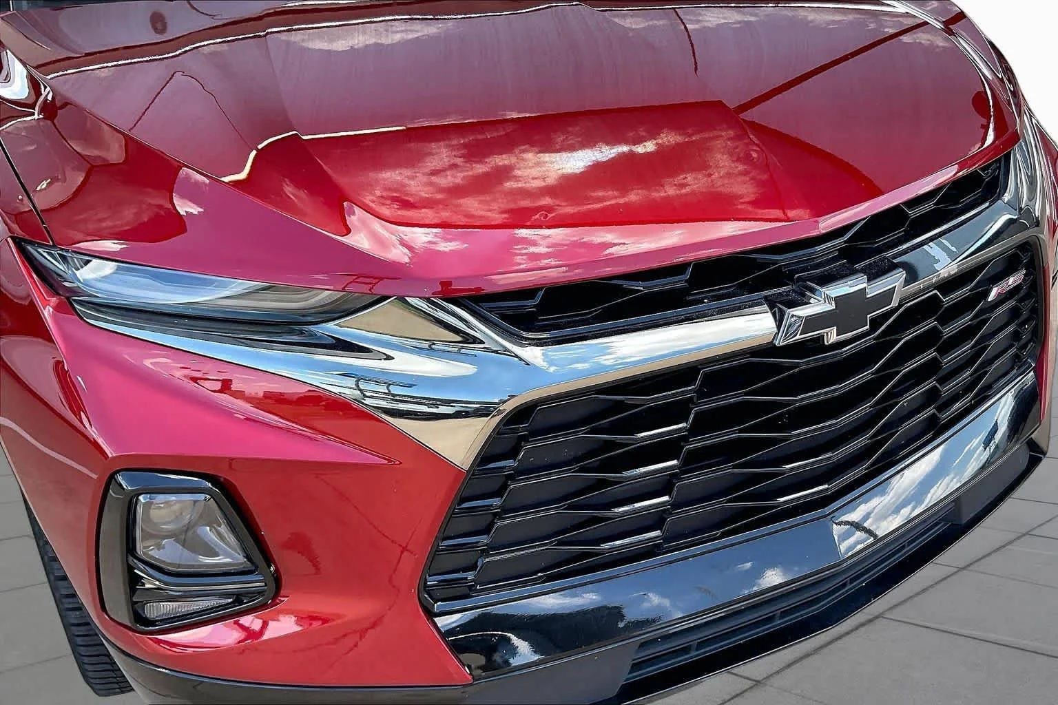 Used 2022 Cherry Red Tintcoat Chevrolet RS image 27