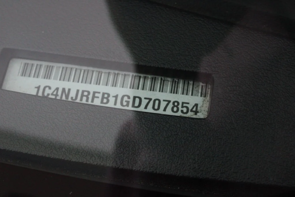 Used 2016 Black Jeep High Altitude image 37