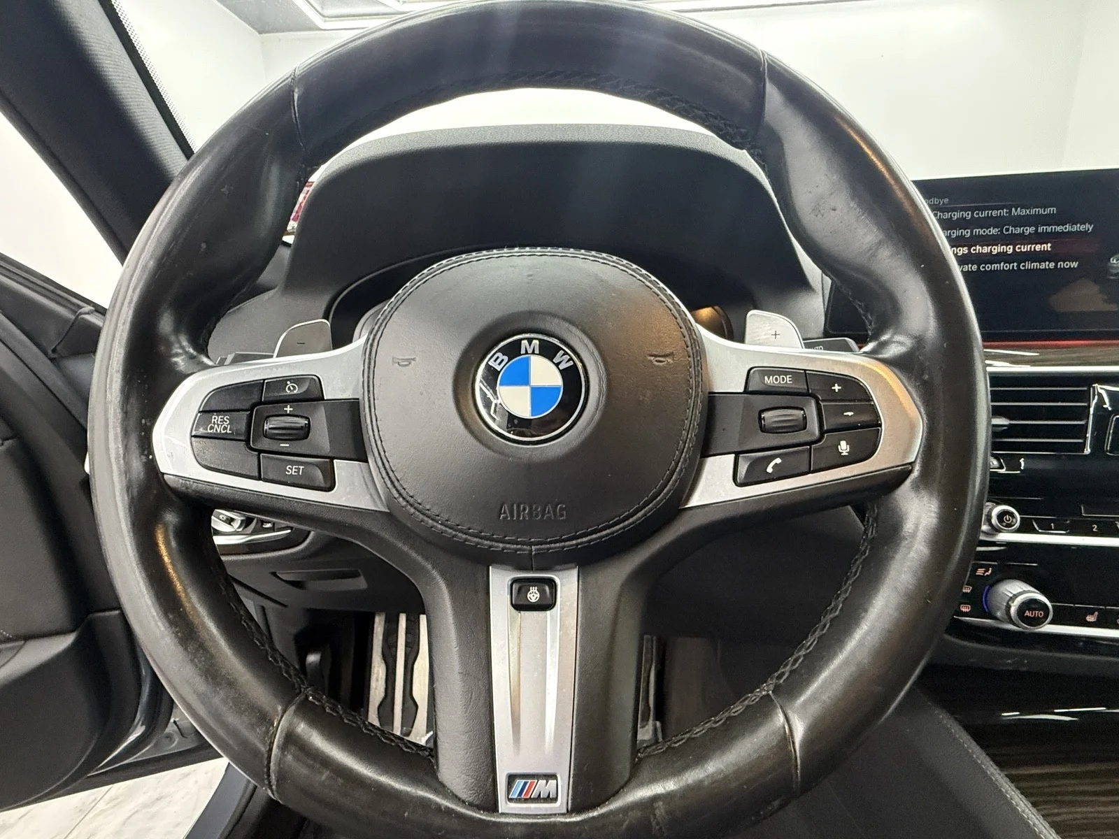 Used 2018 Bluestone Metallic BMW 530e xDrive iPerformance image 15