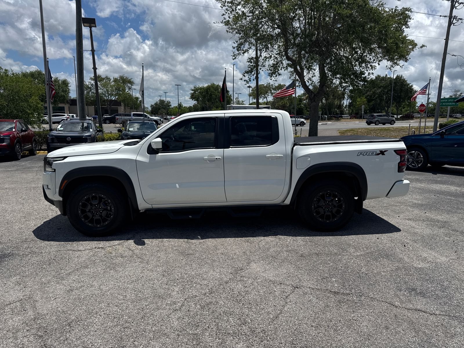 Used 2022 Glacier White Nissan PRO-X image 10