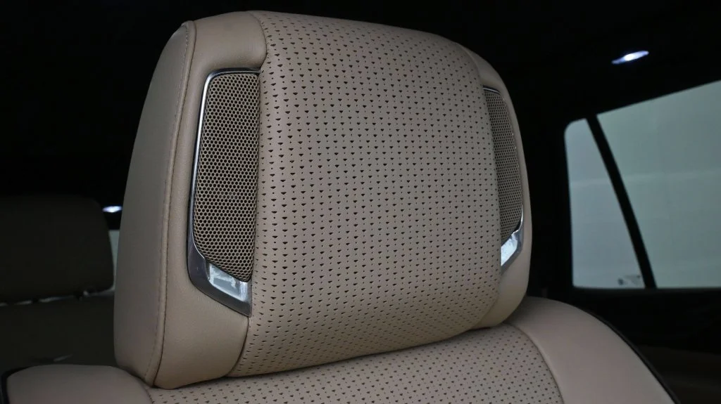 Used 2023 White Cadillac Premium Luxury image 17