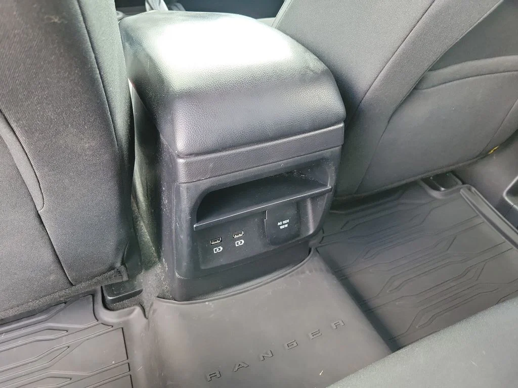 Used 2019 Black Ford XLT image 16