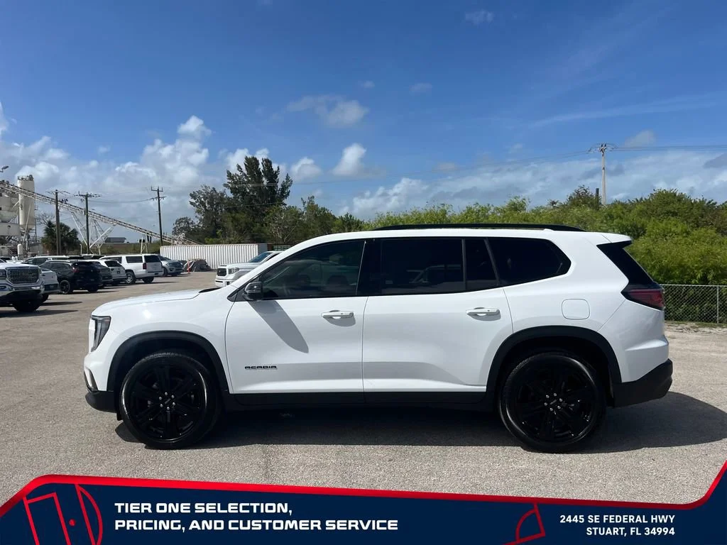 New 2026 Summit White GMC Elevation image 4