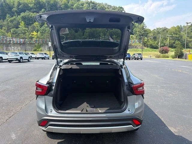 New 2026 Sterling Gray Metallic Chevrolet LT image 17