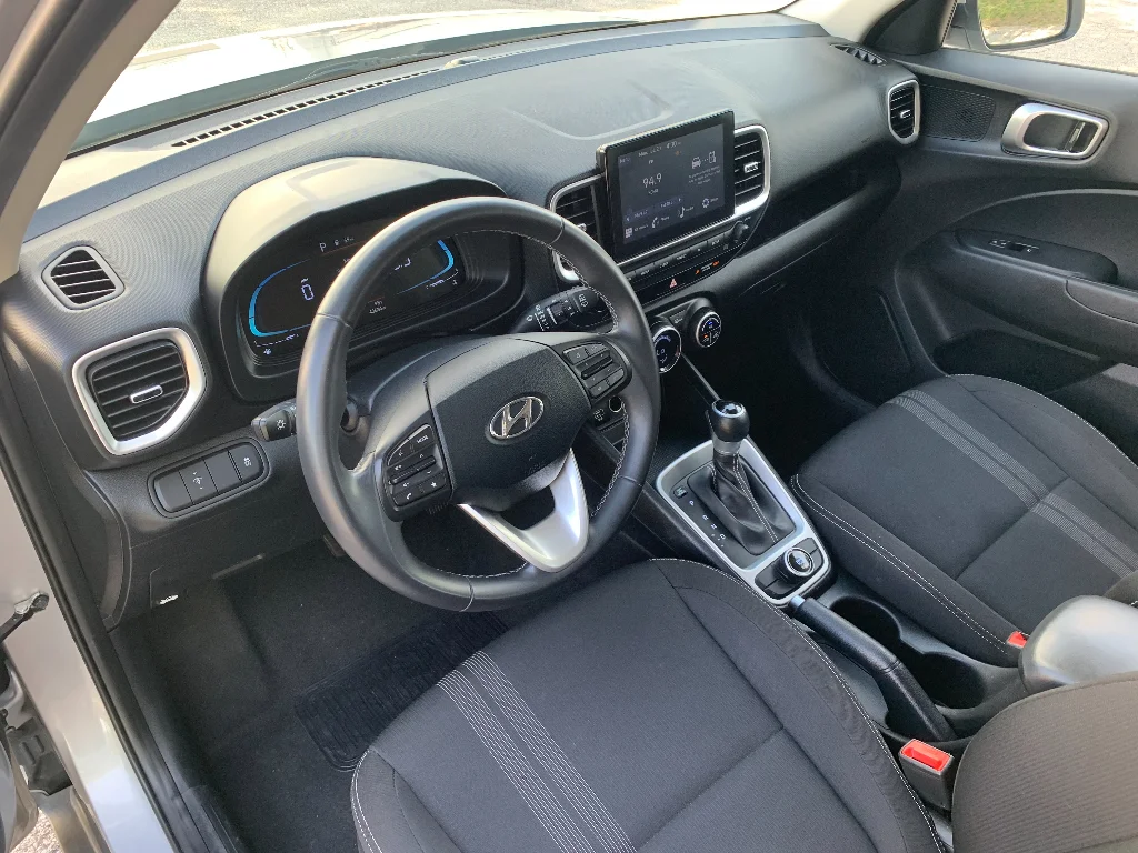 Used 2025 Shimmering Silver Hyundai SEL image 11