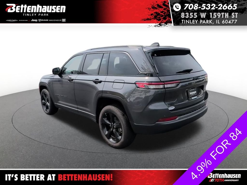New 2026 Baltic Gray Metallic Clear-Coat Exterior Paint Jeep Limited image 10
