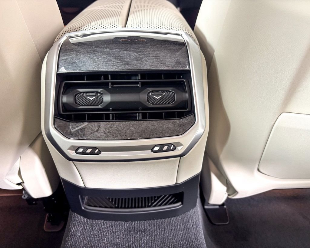 New 2025 Carbon Black Metallic BMW 750e xDrive image 24