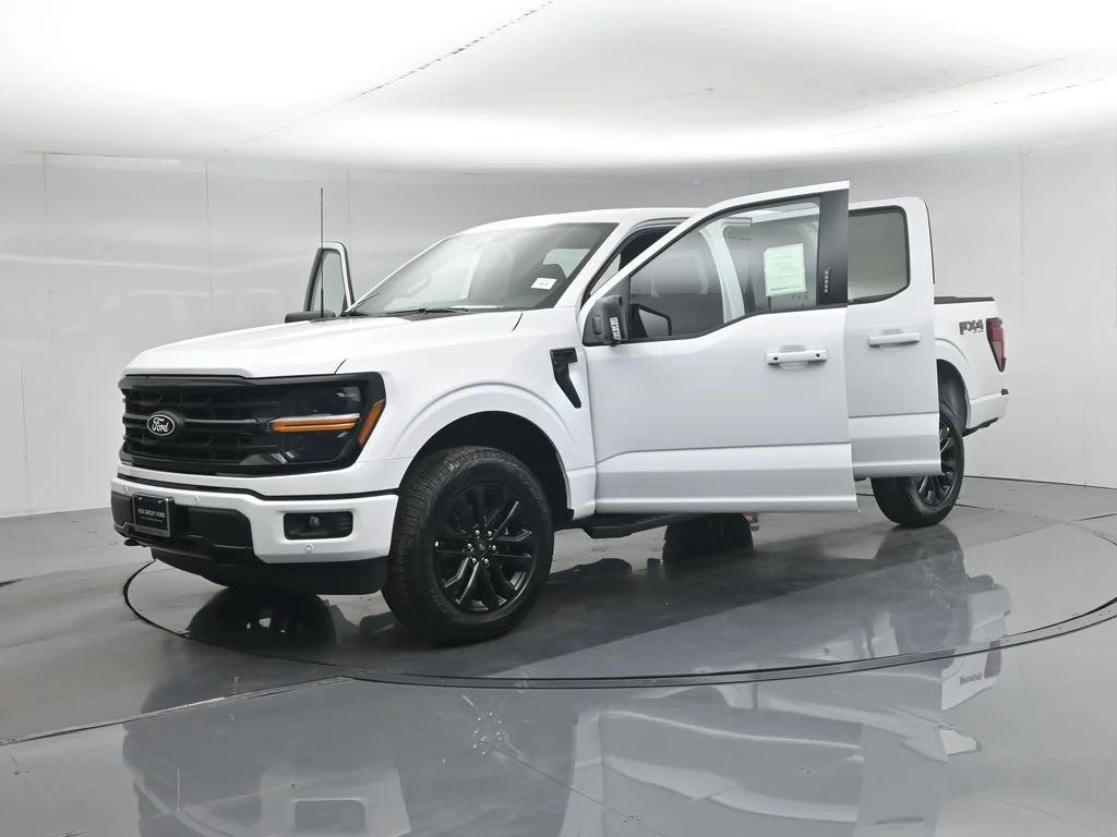 New 2026 Oxford White Ford XLT image 31