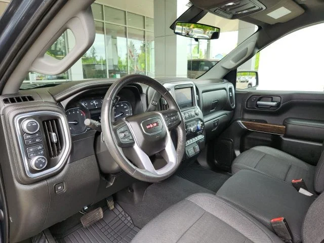 Used 2021 Blue GMC Elevation image 15
