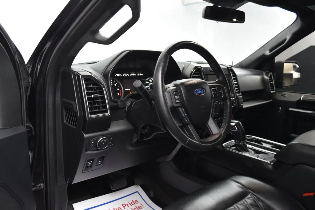 Used 2020 Black Ford XLT image 14