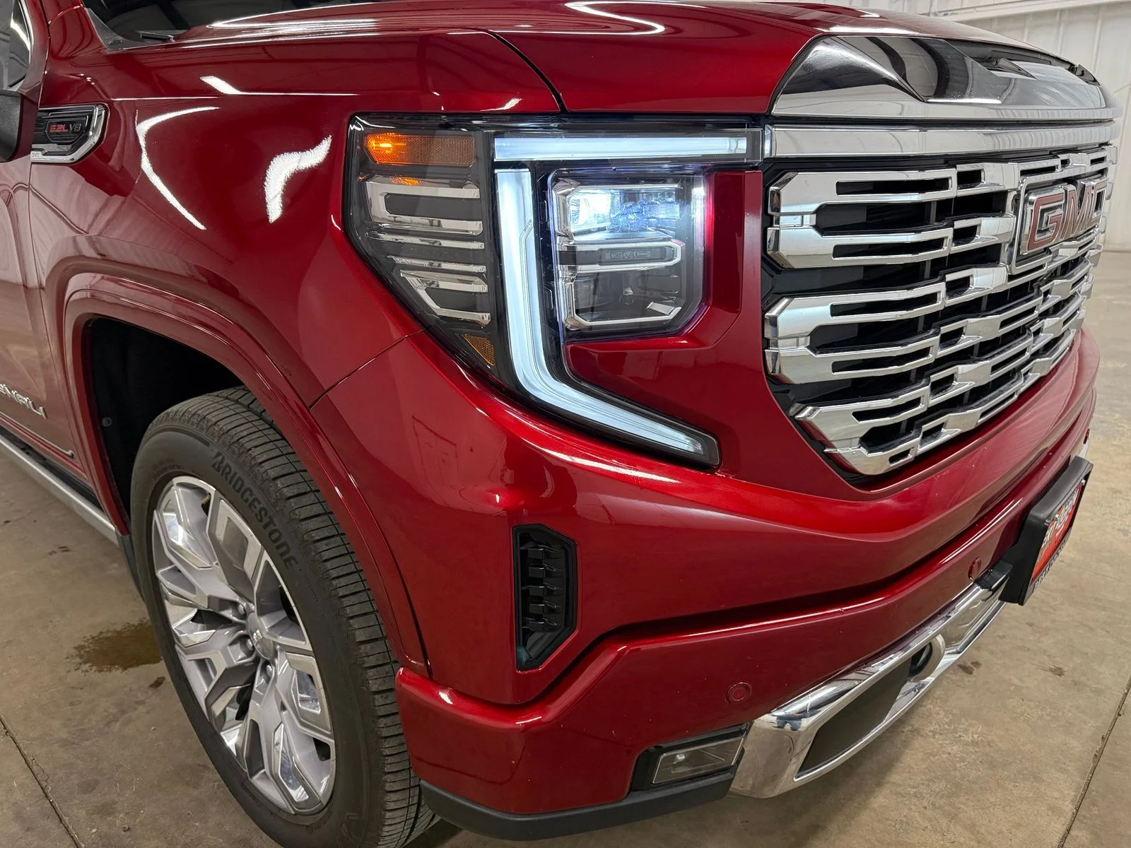 Used 2024 Red GMC Denali image 4