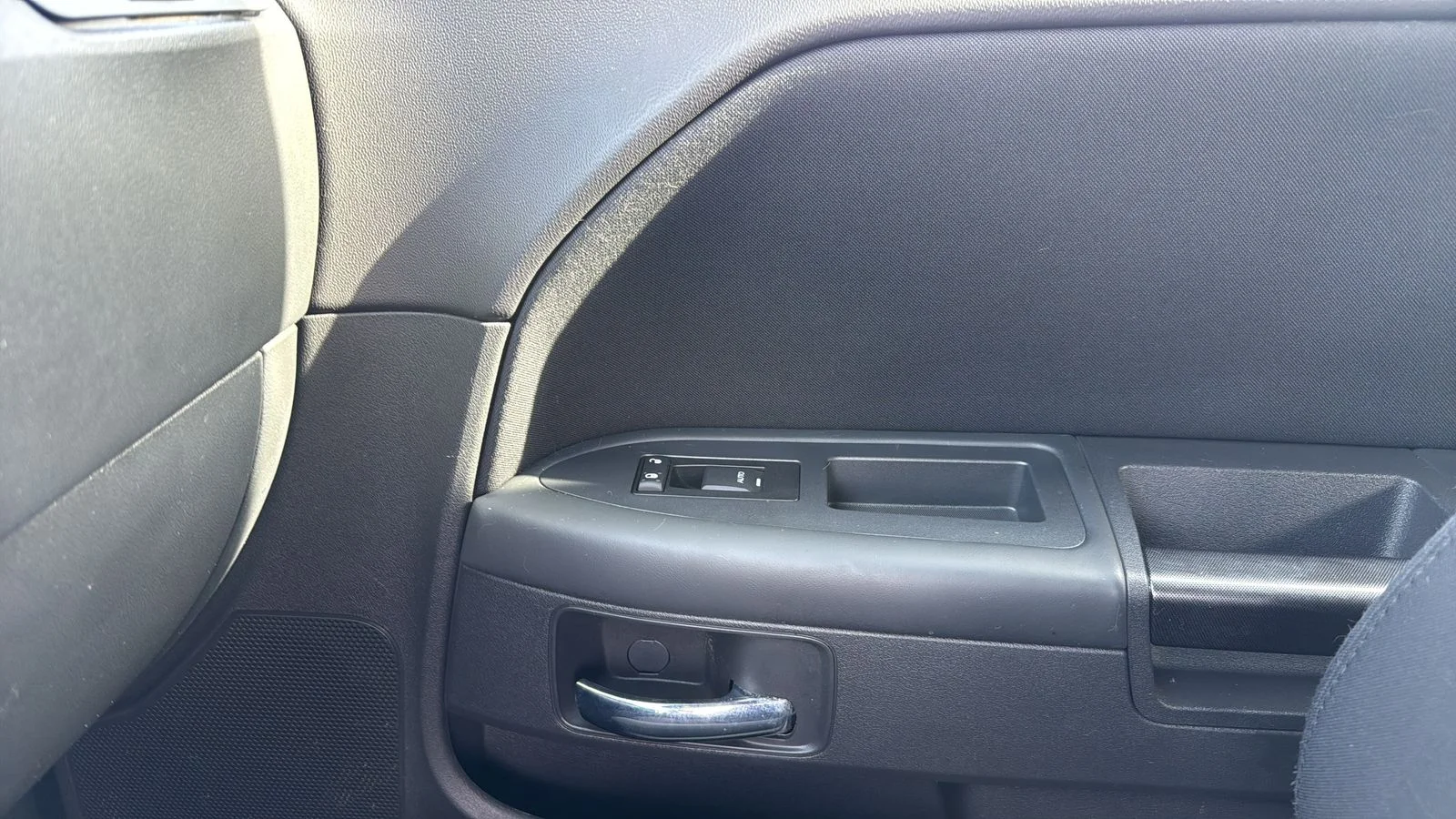 Used 2014 Blue Dodge SXT image 23