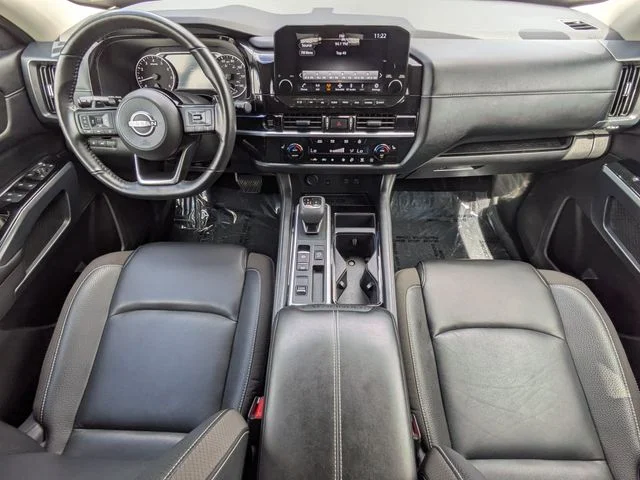 Certified Used 2025 Gun Metallic Nissan SL image 16
