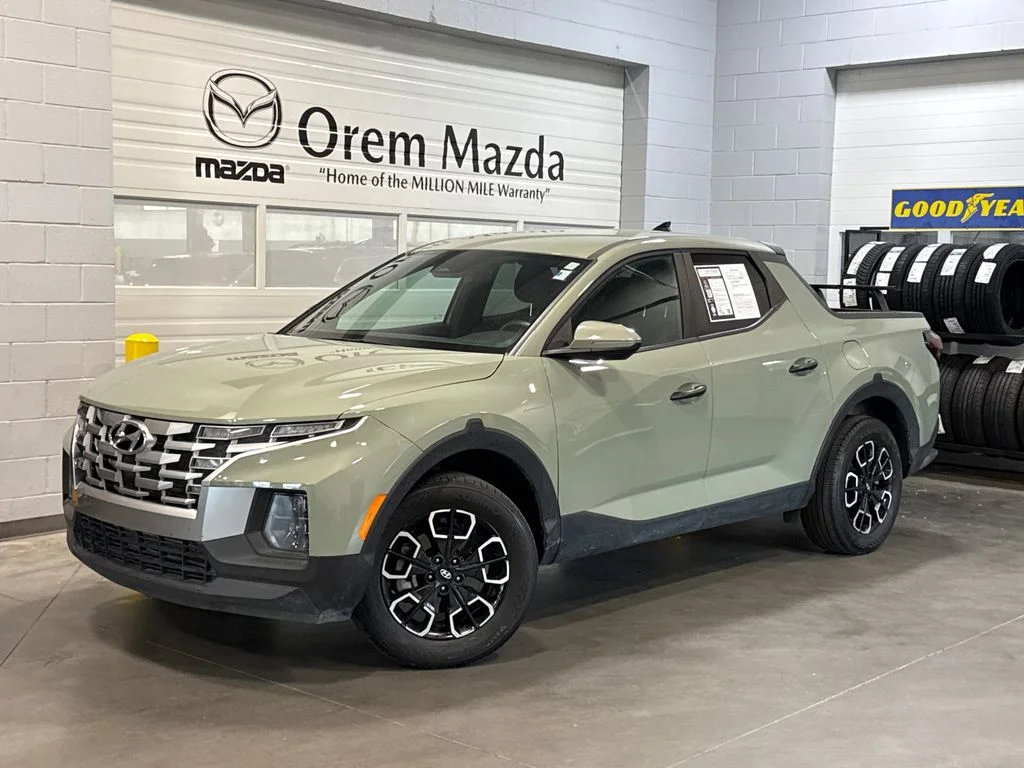 Used 2024 Green Hyundai SEL image 1