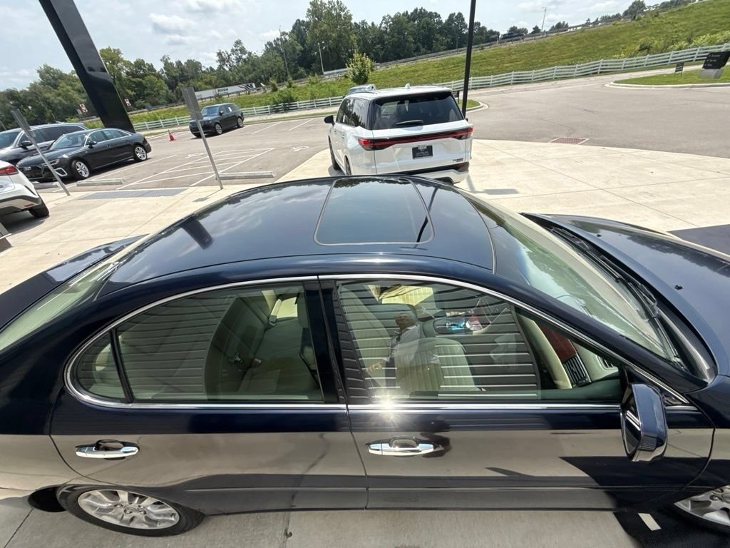Used 2004 Blue Onyx Pearl Lexus 330 image 5
