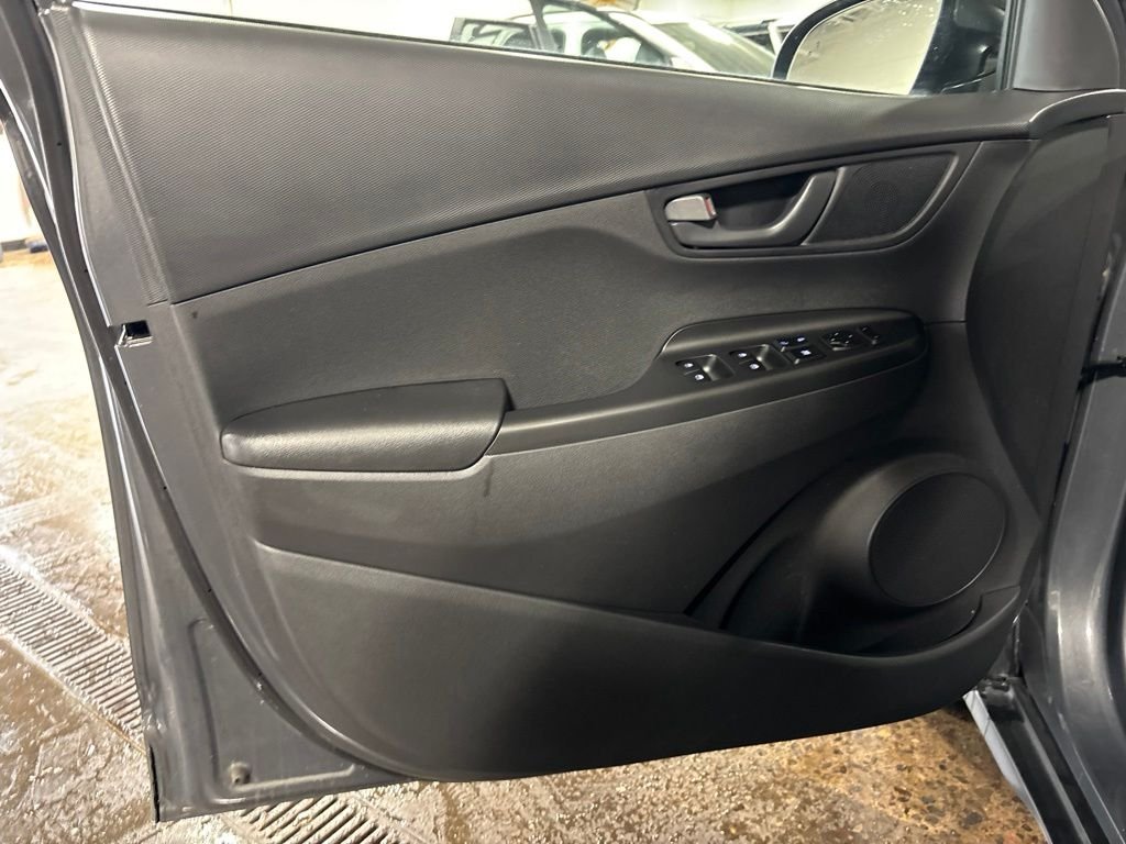 Used 2023 Gray Hyundai SEL image 15