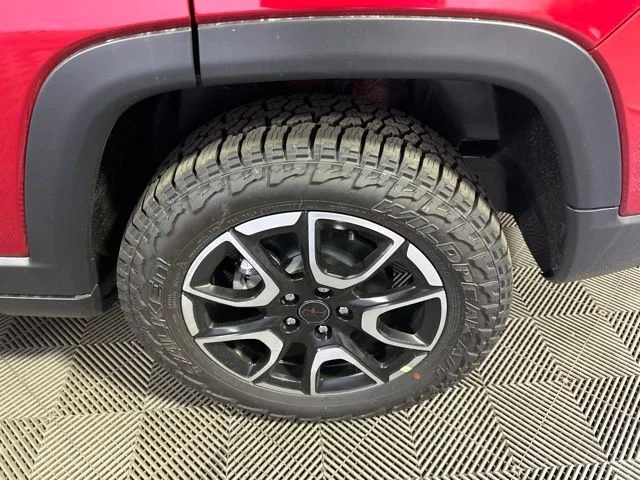 New 2026 Red Hot Pearl-Coat Exterior Paint Jeep Trailhawk image 41