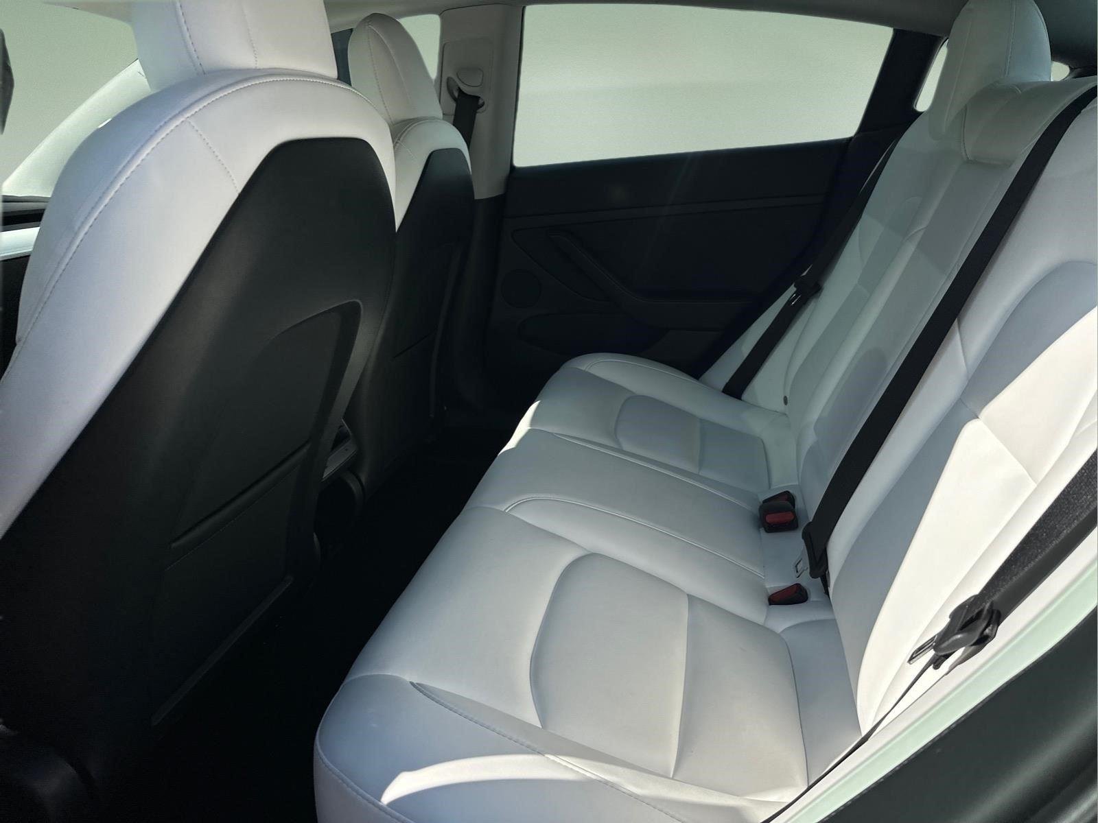 2022 Tesla Model 3 Long Range - Photo 16