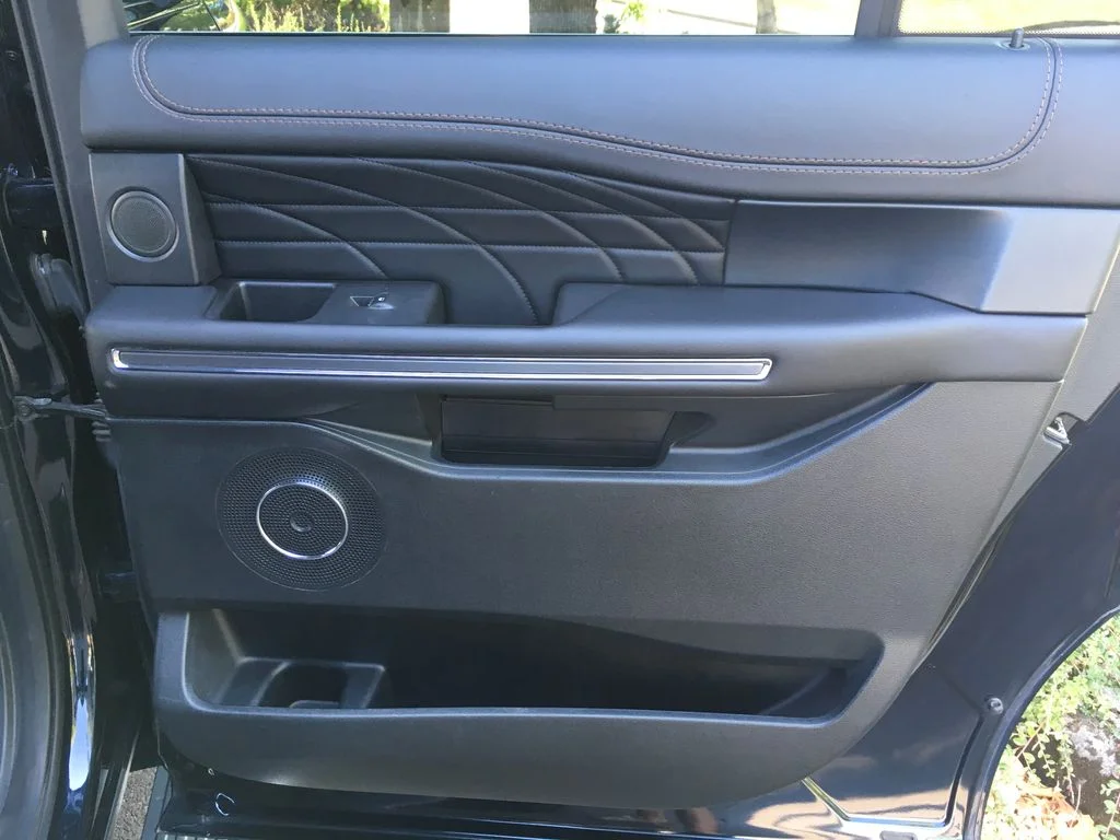 Used 2021 Blue Ford Platinum image 28